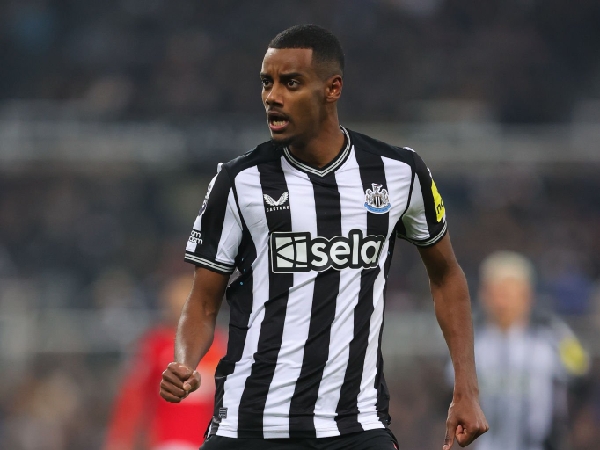 Emmanuel Petit menilai Alexander Isak cocok untuk Arsenal