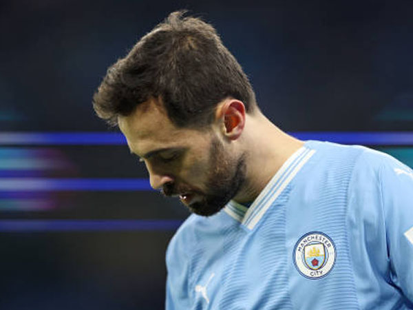 Bernardo Silva Kritik Keputusan Buruk Dari Wasit Simon Hooper