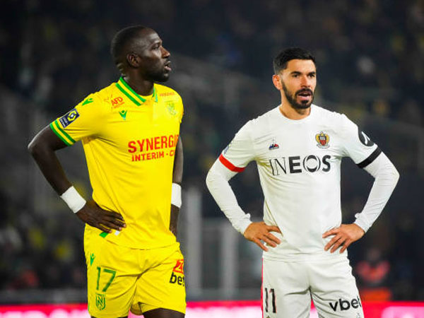 Jelang Laga Melawan Nice, Satu Pendukung Nantes Meninggal Dunia