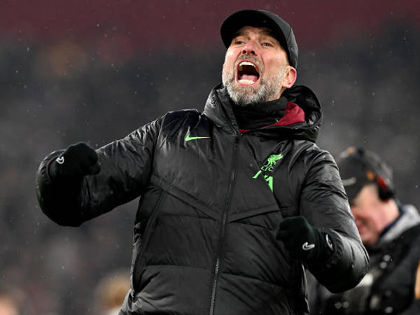 Jurgen Klopp Kirim Pesan ke Pendukung Liverpool yang Pulang Lebih Dulu