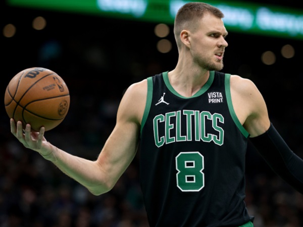 Boston Celtics Perkirakan Bisa Turunkan Kristaps Porzingis