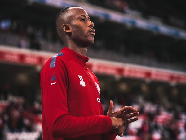 Defender incaran Atletico Madrid