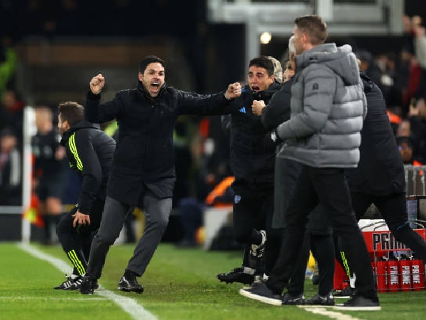 Mikel Arteta mendapat kartu kuning ketiganya musim ini