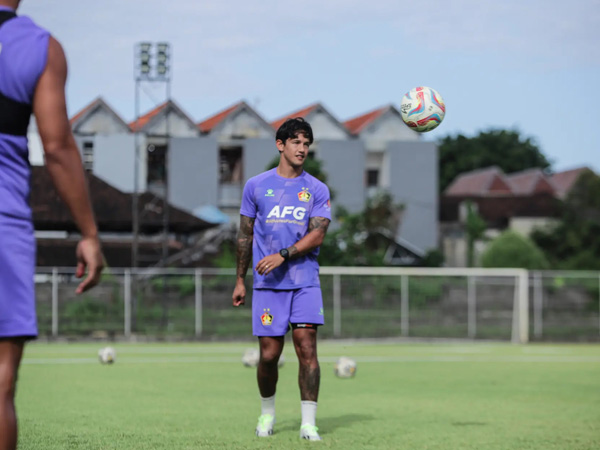 Penyerang anyar Persik Kediri, Irfan Bachdim