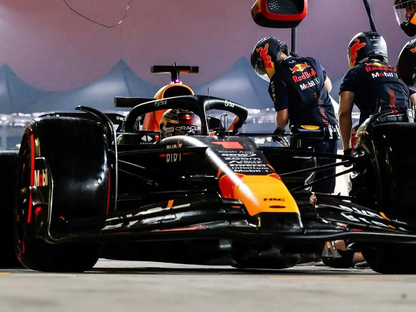 Pebalap Red Bull Max Verstappen