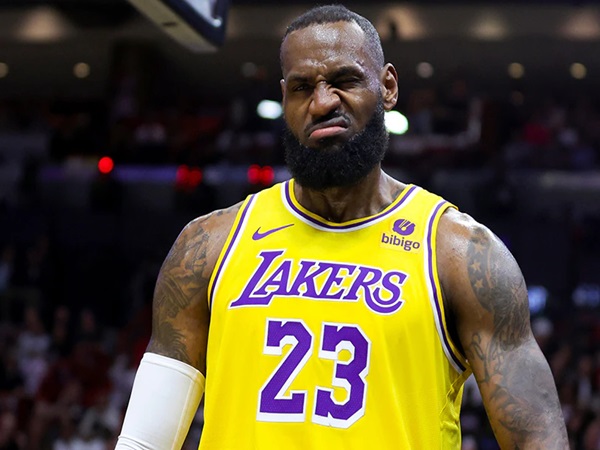 LeBron James Kembali Cetak Rekor Saat Lakers Kalahkan Pelicans