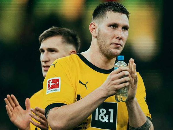 Niklas Sule mencetak gol untuk Borussia Dortmund dalam kekalahan 2-3 dari RB Leipzig