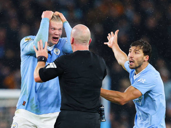 Simon Hooper Sangat Terpukul Dengan Kesalahannya di Laga City vs Tottenham