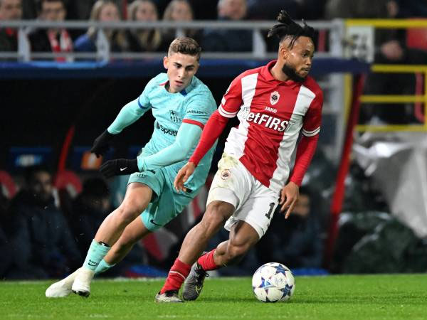 Hasil Pertandingan Liga Champions: Royal Antwerp 3-2 Barcelona