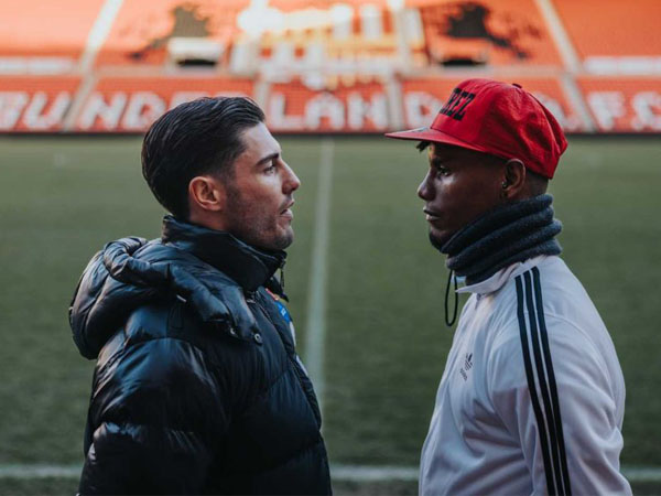 Josh Kelly (kiri) dan Placido Ramirez. (Foto: DAZN).