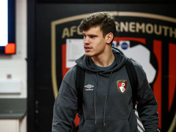 Konsistensi Bournemouth Jadi Fokus Utama Milos Kerkez