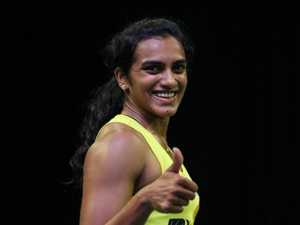 Senyum Semringah PV Sindhu Jadi Pebulutangkis Terkaya Musim Ini
