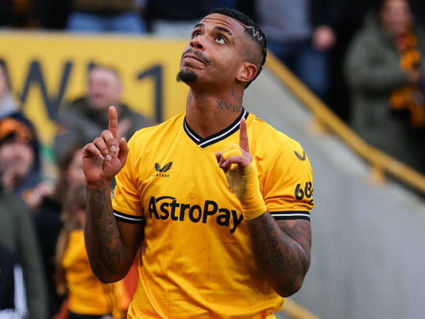 Mario Lemina Dedikasikan Gol ke Gawang Chelsea untuk Ayahnya