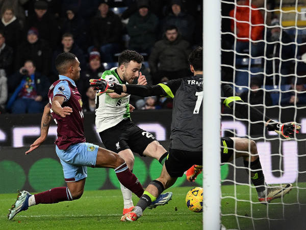 Hasil Pertandingan Premier League: Burnley 0-2 Liverpool