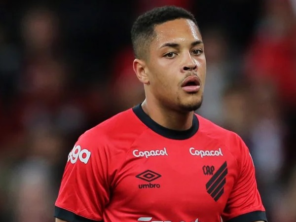 Vitor Roque Bakal Kenakan Nomor 19 di Barcelona