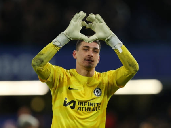 Penjaga gawang Chelsea, Djordje Petrovic