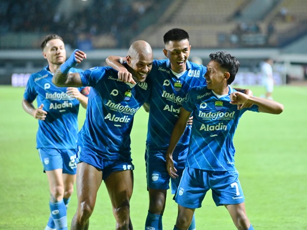 Pemain Persib Bandung ketika merayakan gol