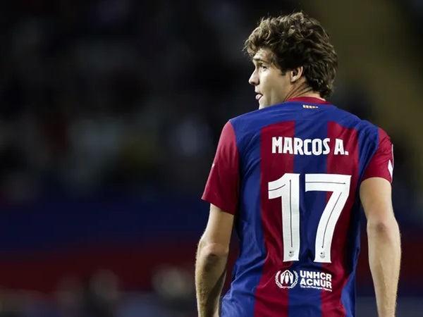 Barcelona Konfirmasi Marcos Alonso Bakal Jalani Operasi
