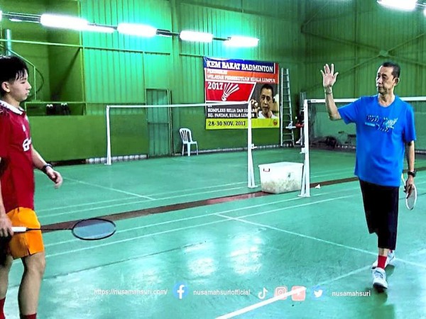 Misbun Sidek Terlihat Melatih Para Pemain Thailand