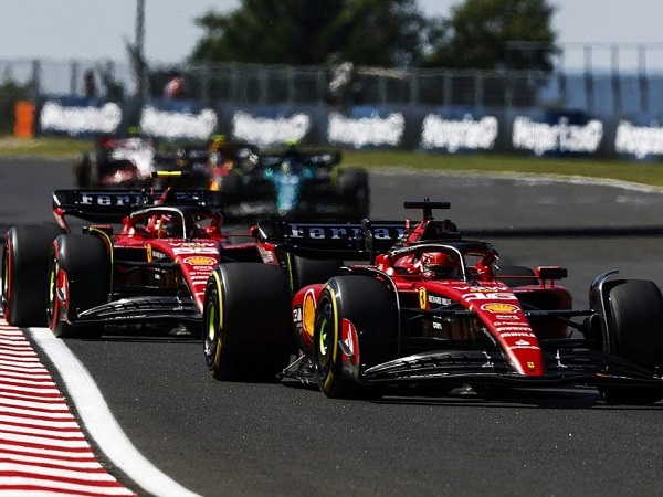 Carlos Sainz Jr yakin bisa bekerja sama solid dengan Charles Leclerc untuk F1 2024.