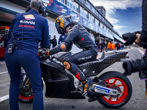 Luca Marini akan kerja keras agar bisa kompetitif bersama Repsol Honda.