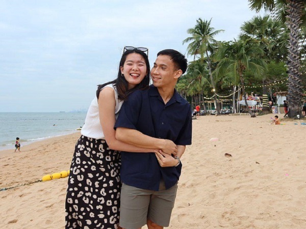 So Sweet, Bintang Thailand Dechapol Puavaranukroh dan Puttita Liburan Bersama