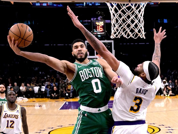 Anthony Davis sadar bahwa defense Lakers masih rapuh.