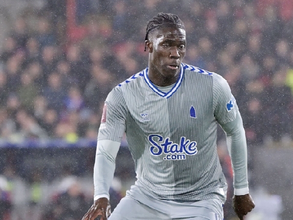 Arsenal mengidentifikasi gelandang Everton, Amadou Onana