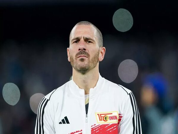 Setelah dikaitkan dengan AS Roma dan Genoa, kini giliran Fenerbahce yang disebut menaruh minat pada Leonardo Bonucci / via Getty Images