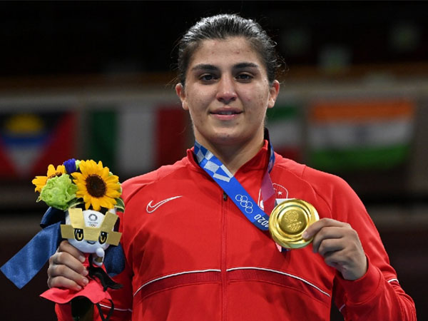 Eyup Gozgen ingin prestasi tinju Turki di Olimpiade meningkat setelah Busenaz Surmeneli meraih emas di Tokyo 2020. (Foto: Inside The Games)