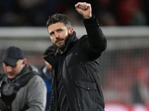 Michael Carrick memimpin kemenangan Middlesbrough atas Chelsea