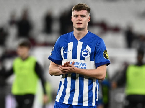 Striker Brighton, Evan Ferguson, dilirik oleh Chelsea