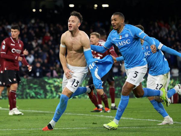 Hasil Pertandingan Serie A Italia: Napoli 2-1 Salernitana