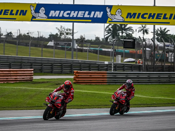 Enea Bastianini beberkan penyebab performanya tidak bisa sekencang Francesco Bagnaia.