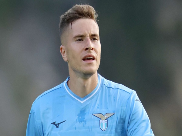 Gelandang terpinggirkan Lazio