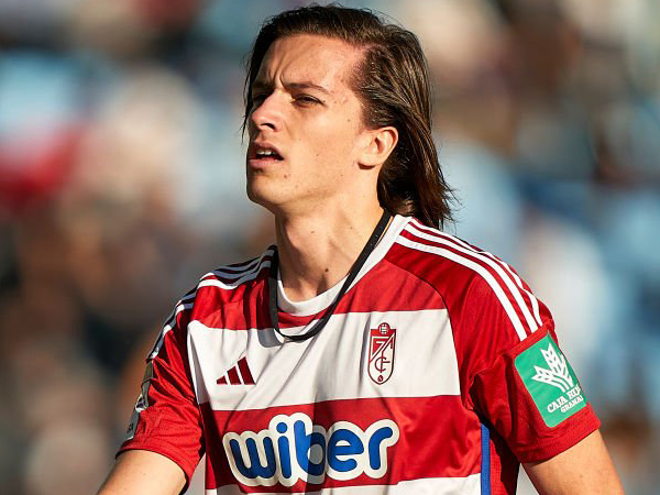 Alvaro Fernandez.