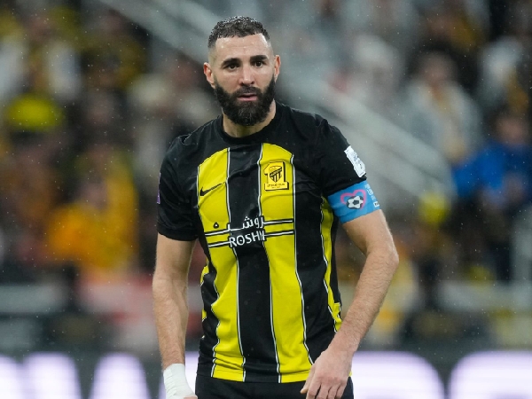 Karim Benzema dikaitkan dengan kembalinya dia ke Eropa