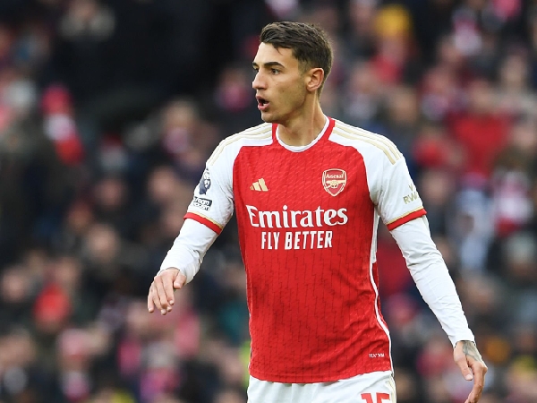 Bek Arsenal, Jakub Kiwior