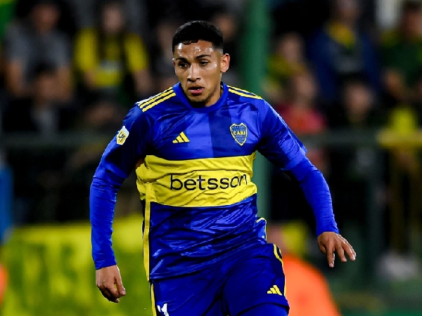 Arsenal memantau perkembangan Ezequiel Fernandez