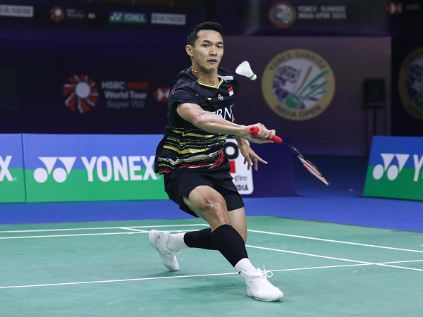 Jonatan Christie salahkan shuttlecock ketika kalah dari Lu Guang Zu.
