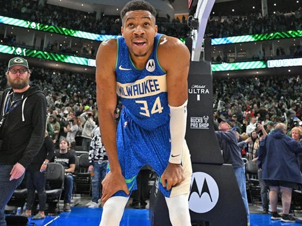 Antetokounmpo Tidak Terlibat dengan Pemecatan Adrian Griffin