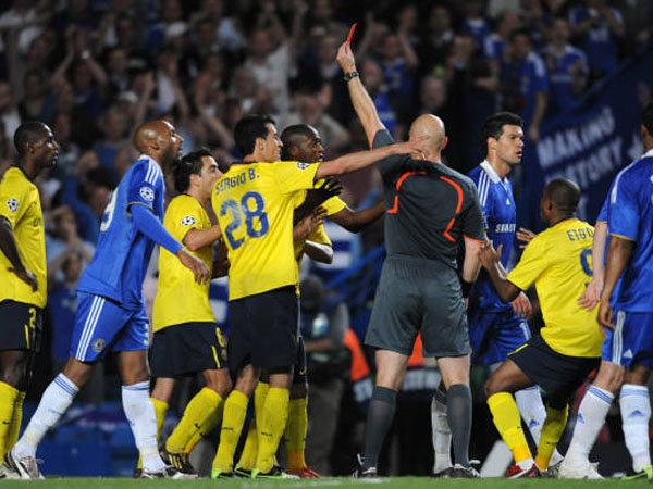 Eidur Gudjohnsen Ungkap Drama Kontroversial Saat Barcelona Lawan Chelsea