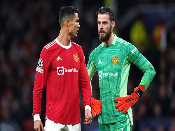 Enam bulan pasca kontraknya diputus oleh Manchester United, David De Gea kini mendapatkan penawaran kontrak dari kontestan Liga Pro Saudi Al-Shabab / via Getty Images
