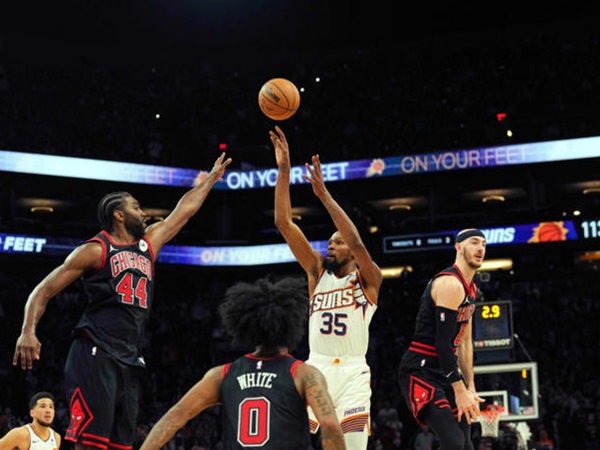 Kevin Durant Sukses Tiru Gerakan Legendaris Michael Jordan