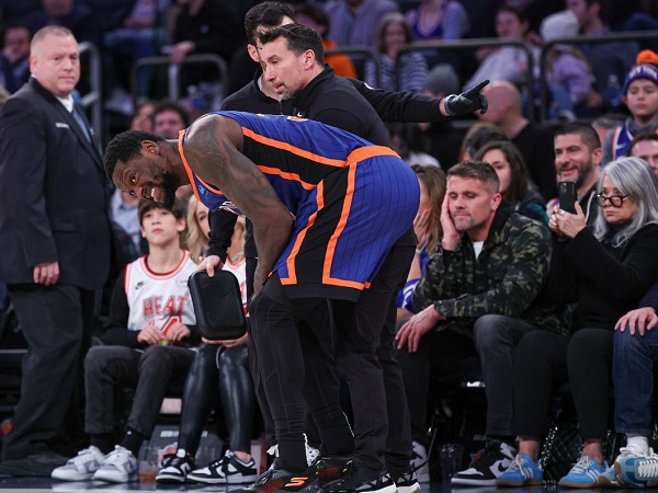 Cedera bahu paksa Julius Randle absen 2-3 pekan.