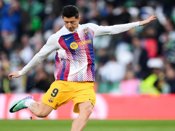 Barcelona Berharap Robert Lewandowski Tetap Bertahan