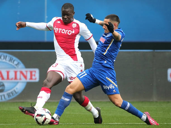 Chelsea batal melepas Malang Sarr ke Le Havre di bulan Januari
