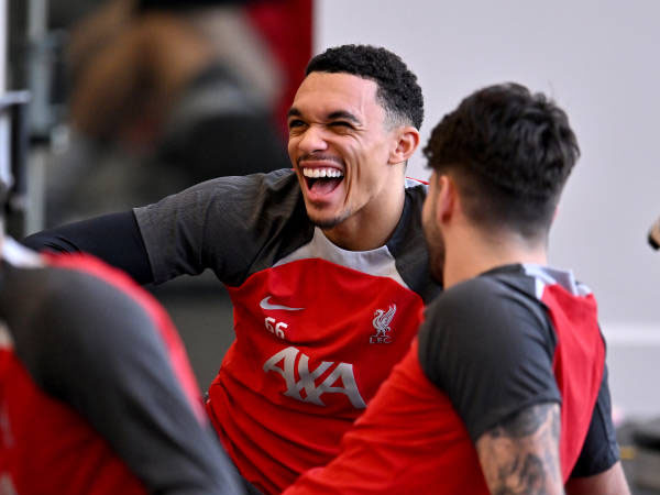 Trent Alexander-Arnold Kepalai Sebuah Proyek yang Membantu Pemain Akademi