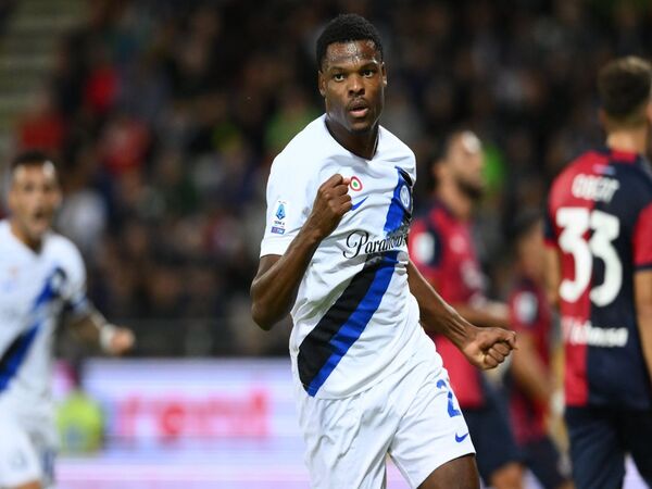 Denzel Dumfries / via Getty Images