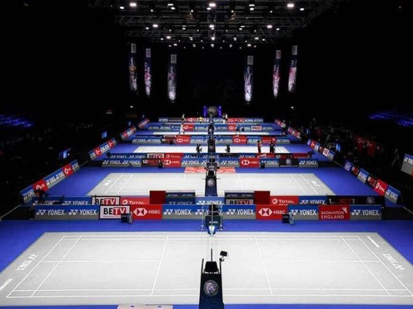 Wajah Baru Lapangan All England, Warna Abu-Abu